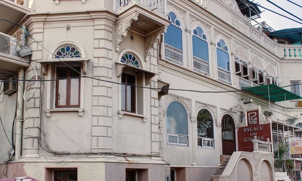 Palace On Ganges - Heritage Hotel Βαρανάσι Εξωτερικό φωτογραφία
