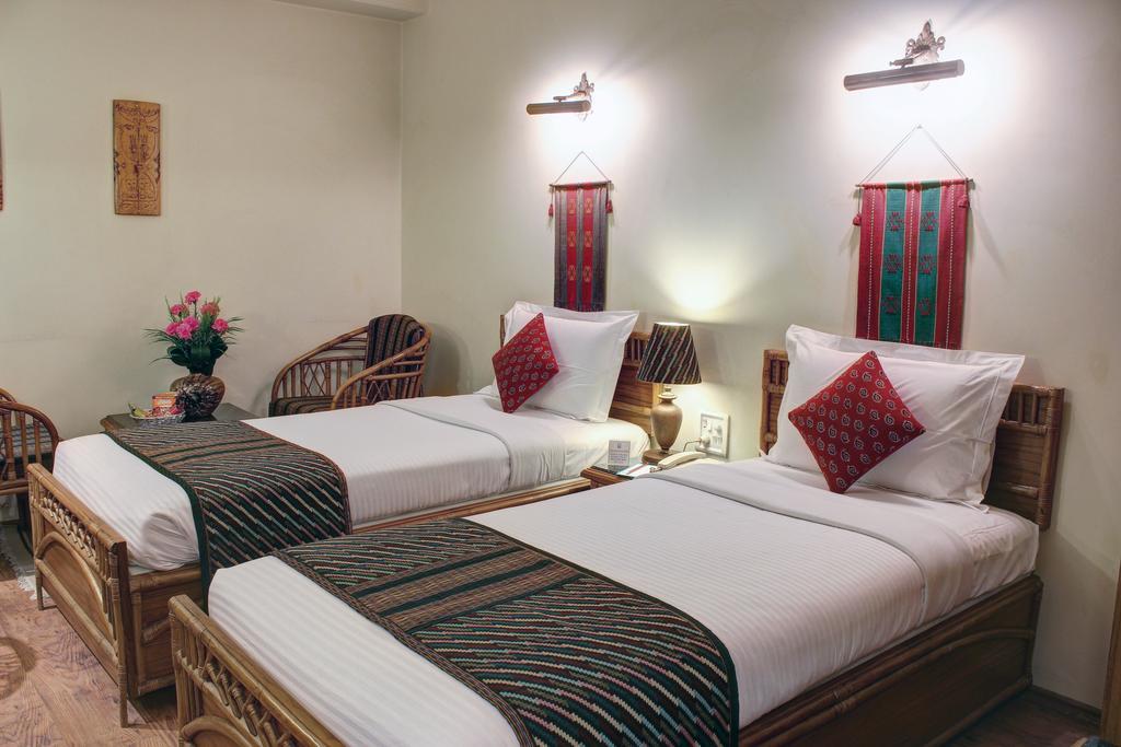 Palace On Ganges - Heritage Hotel Βαρανάσι Δωμάτιο φωτογραφία