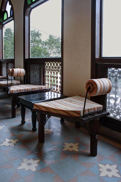Palace On Ganges - Heritage Hotel Βαρανάσι Εξωτερικό φωτογραφία