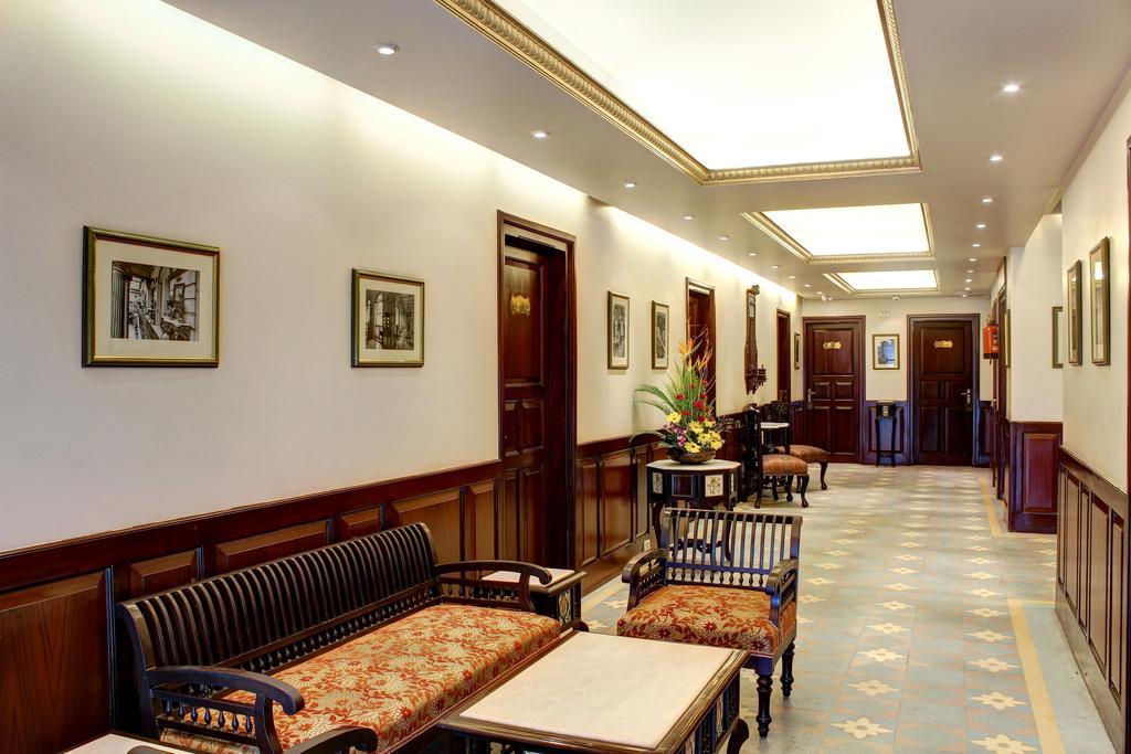Palace On Ganges - Heritage Hotel Βαρανάσι Εξωτερικό φωτογραφία