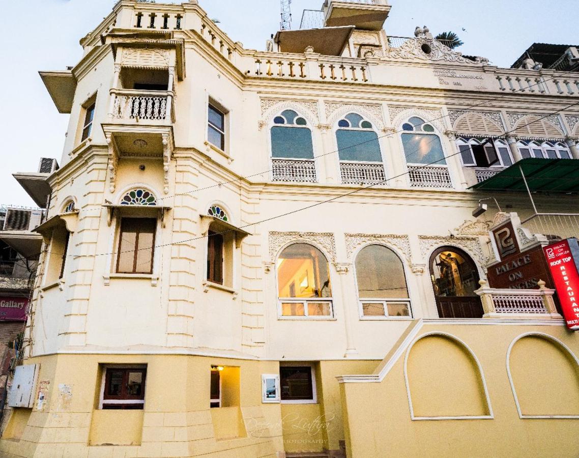 Palace On Ganges - Heritage Hotel Βαρανάσι Εξωτερικό φωτογραφία